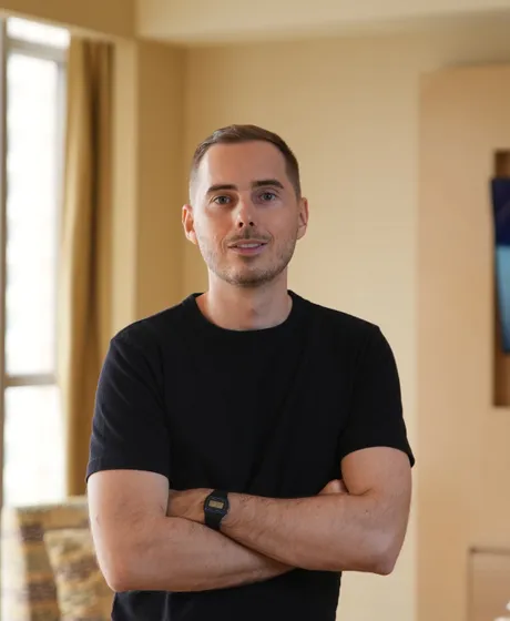 Julien, fondateur d'Oseille TV